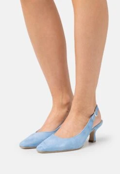 Gabor Tacones - Cloud